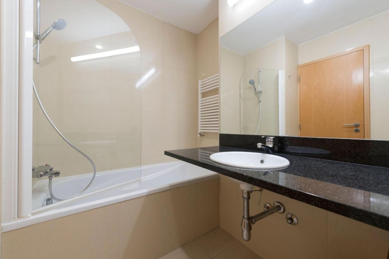 Lovelystay - Oporto Beach Apartment With 2 Free Parking Spots Matosinhos  Exterior foto