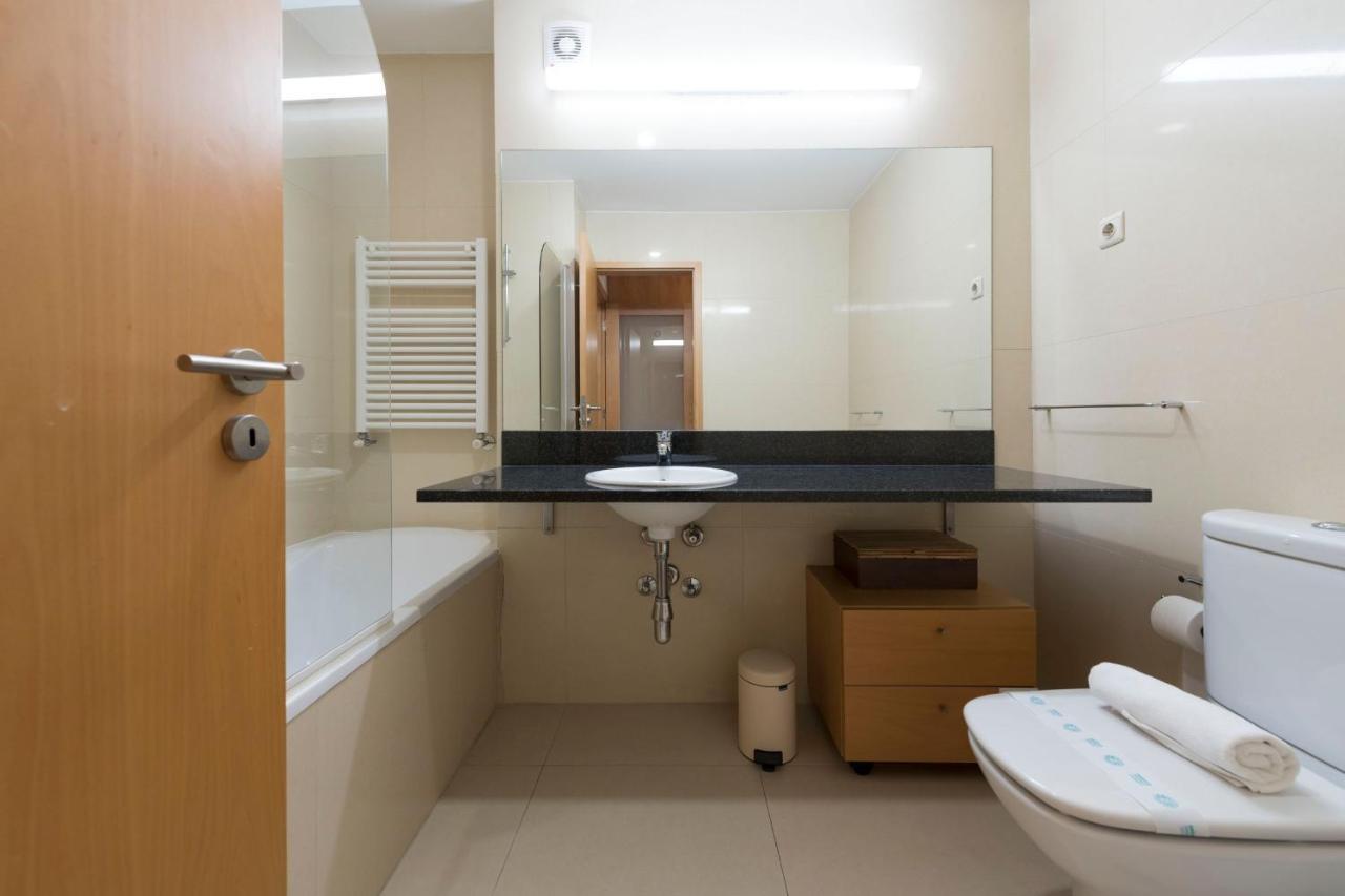 Lovelystay - Oporto Beach Apartment With 2 Free Parking Spots Matosinhos  Exterior foto